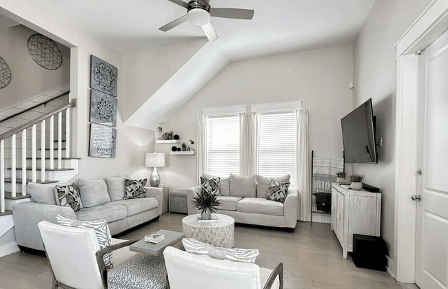 Nacho Beach House by Avantstay Inlet Beach Sleeps 10 + Pool - Photo 68