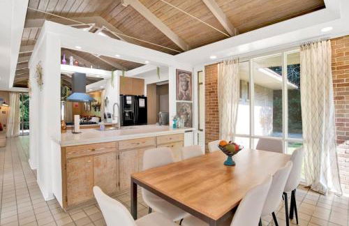 Midcentury Modern - Pool & Hot tub - Retro Retreat - Foto 5