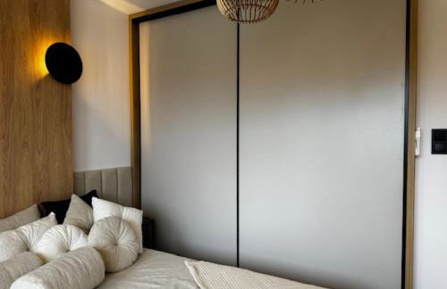 Family & Business Apartments PREMIUM No1 - 1 Bedroom with Private Jacuzzi, Balcony, Parking - Photo 29