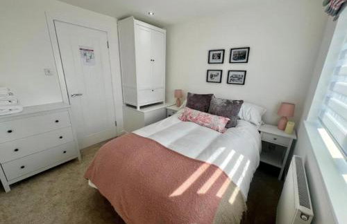 Dunmuir House 4 Bedroom 2 bathroom House & Garden in Denny - Photo 25