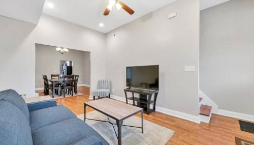 St Louis Tower Grove Two-Story Townhome Perfect for Groups Side A - Foto 3