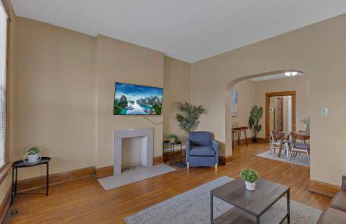 Your Central Columbus Retreat Awaits 5 BR 2 Bath - Foto 1