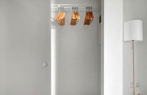 S Lake Union 2BR w Gym WD nr Space Needle SEA-182 - Foto 17