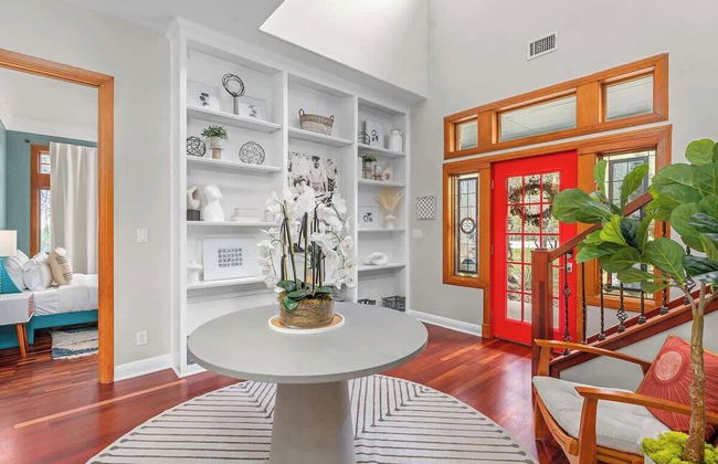 Luxurious Lake Park House: Sleeps 25, Pool, Hot-tub, Firepit and Game Room! - Foto 81