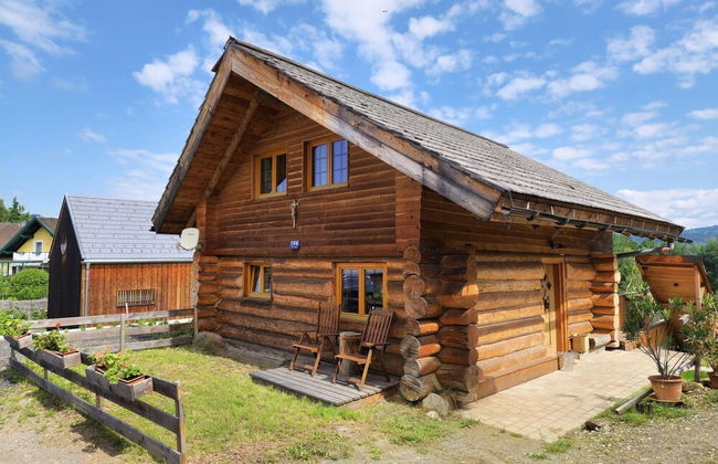 Nice Chalet in Klagenfurt With hot tub - Foto 1