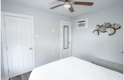 Remodeled Historic 1BR 1BA House Near Downtown - Foto 17