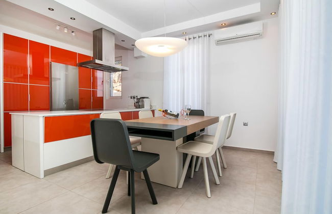 Luxury Villa Near Sea in Kalithies with Hot Tub - Foto 19