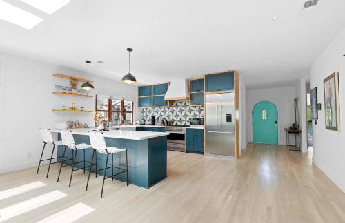 Luxury 4BR Villa with Private Pool in Los Angeles Crescent Heights - Foto 48
