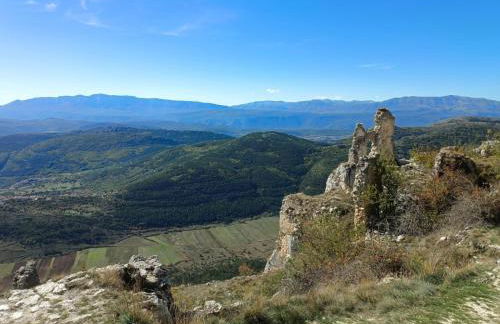 Heritage Apartment Nestled Between Sea and Hills - Foto 17