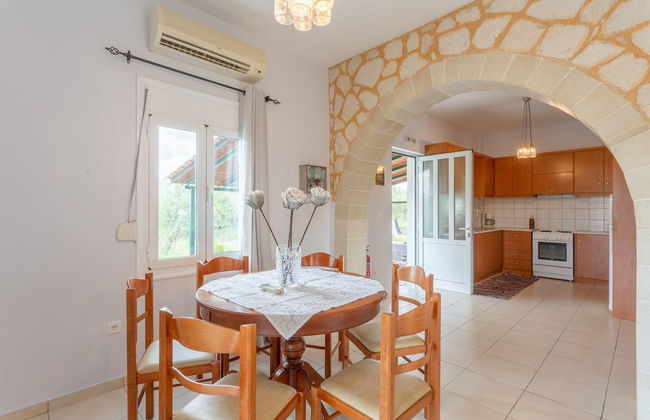 Villa Giannis Large Private Pool Walk to Beach A C Wifi Car Not Required Eco-friendly - 2088 - Foto 19