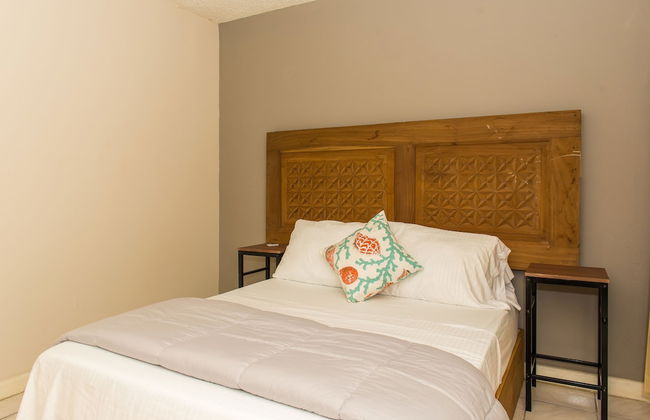 Kingston Most Centrally Located Two Bdrm - Foto 2