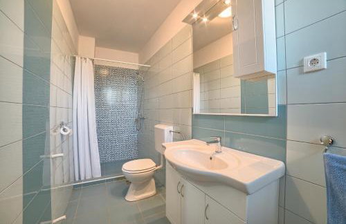 Cozy villa Paradiso with pool immersed in the greenery - Foto 11