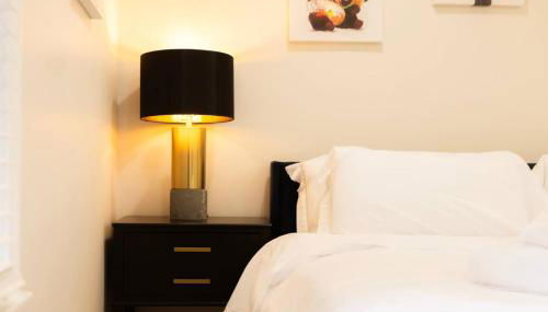 King Comfort - Bright and Modern 1BR Stay in Dunlap - Foto 3