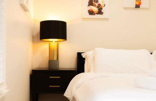 King Comfort - Bright and Modern 1BR Stay in Dunlap - Foto 3