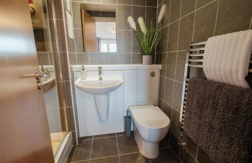 Mackie Residence - SJA Stays - 3 Bed Apartment with parking - Foto 29