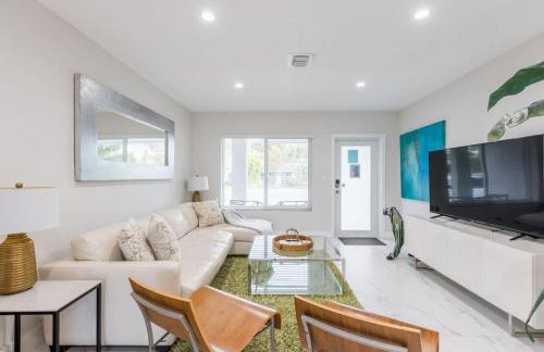 Olas Villa by Rove Travel - Home with Heated Pool - Foto 17