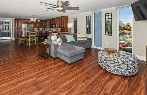 Dolphin Point 305b 2 Bedroom Condo by RedAwning - Foto 5