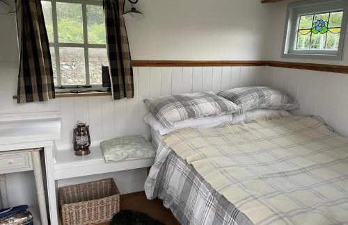 Hut - Sleeps 2 - Petworth House 10 minutes - Foto 3