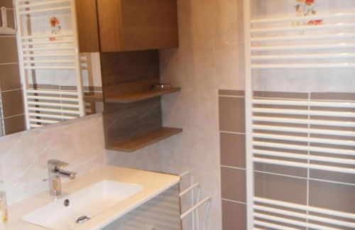 Maison avec salle de jeux et parking privé à Orbey - FR-1-744-25 - Foto 8