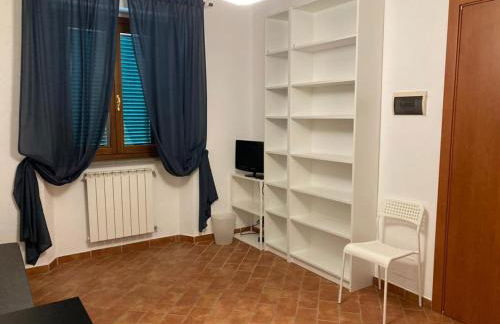 Appartamento al 1° piano, zona centrale - Foto 9