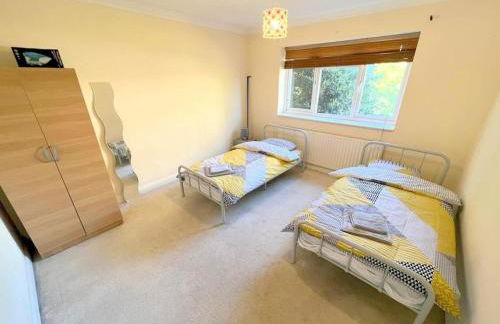2-bed Flat - Wallington - 6min walk to station - Foto 9