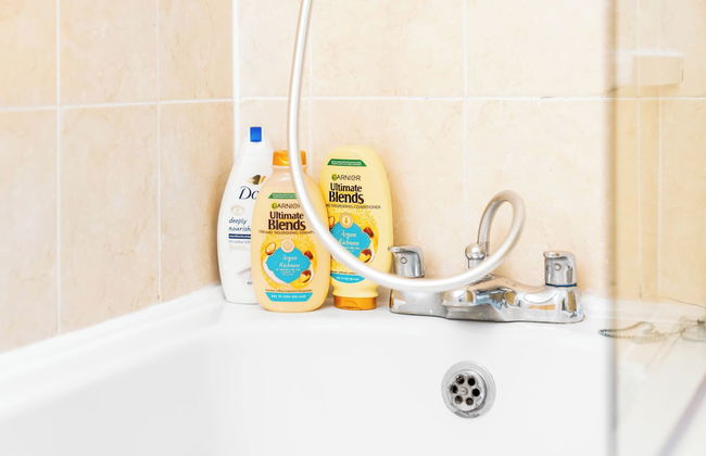 Cosy 2 bed Apt With Free Parking by Oldbury - Foto 7