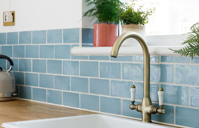 Newly Renovated Cottage 150m From Waterfront - Photo 9