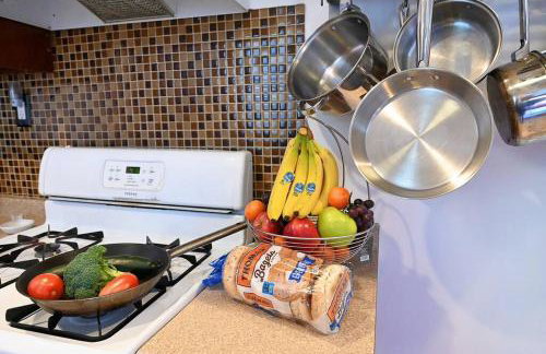 The Pearl-Lovely Victorian Home with Bed and Breakfast Energy - Foto 40