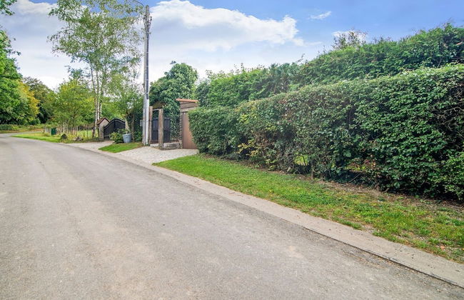 Charming Stay Near Forests - Photo 23