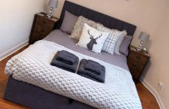 Montrose Town Retreat-2BR modern, cosy, prime area - Foto 2