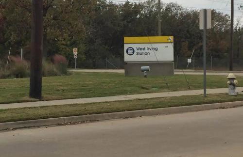 Serene 2BD Condo South Irving I18 - Foto 17