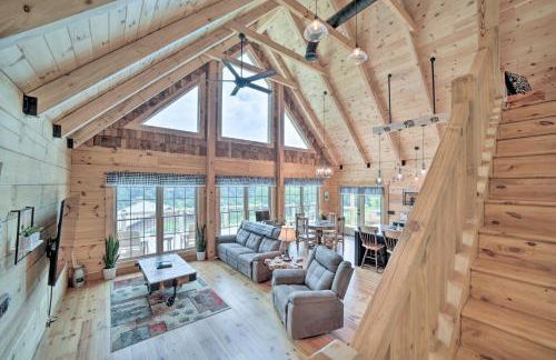 Luxe Log Cabin with Modern Finishes and Mtn Views - Foto 9
