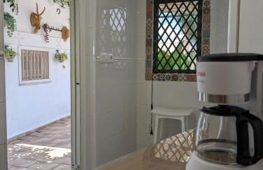 Chalet independiente con piscina - Photo 33