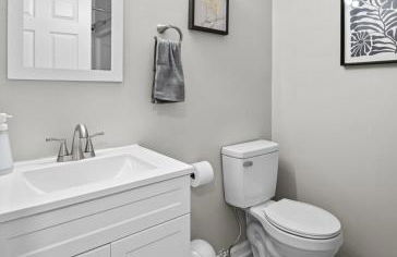 Sleek 3 BR home with self check in Private! - Foto 4