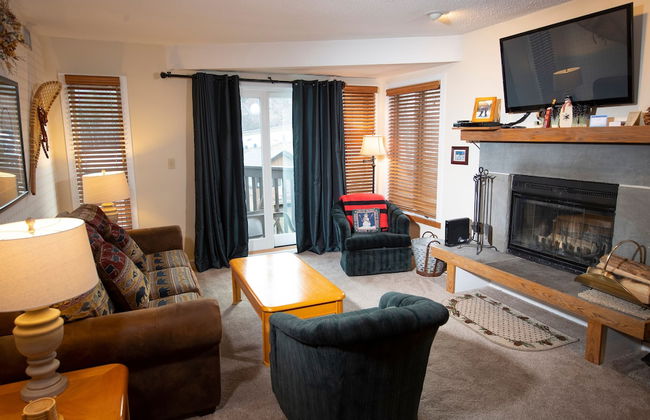 Mountain Lodge At Okemo-1br Fireplace & Updated Kitchen 1 Bedroom Condo by RedAwning - Foto 1