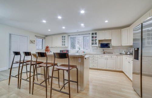 Peaceful Cavendish Retreat with Hot Tub and Fireplace! - Foto 6