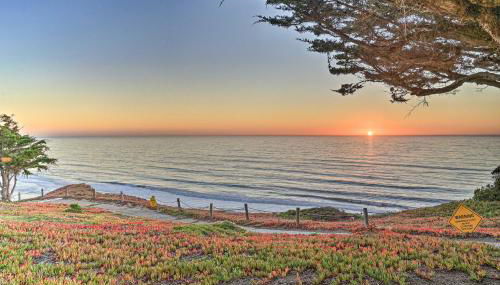 Less Than 1 Mi to Mussel Rock Park! Cliffside Pacifica Gem - Foto 2