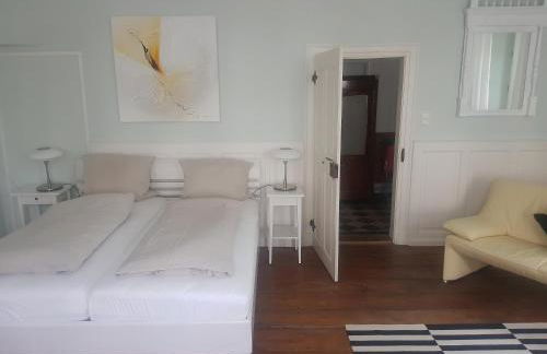 Ehem. Sommerresidenz von Fürst Friedrich III. App.1 und App.2 - Foto 5