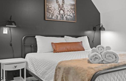 Grandma's Farm on 6 acres with Lighted Barn and River Access - Foto 21