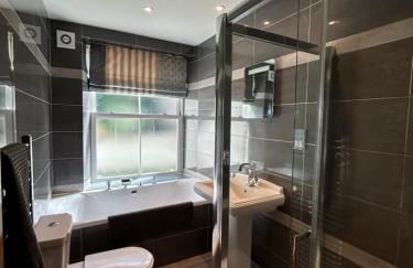 Luxury Apartment - Great Location - Foto 13