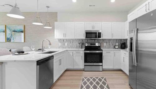 Luxe Living 5 Min From Downtown - Foto 5