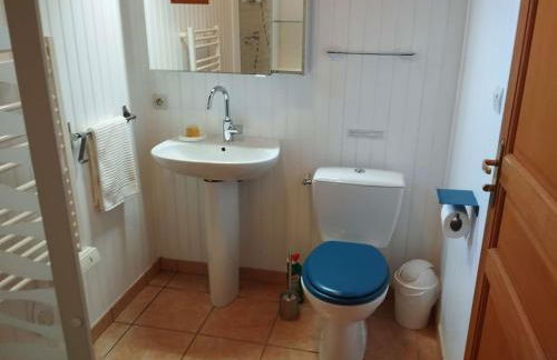 Chalet cosy au vert pour 6 avec piscine et Wi-Fi, proche Souillac - FR-1-828-3 - Foto 11