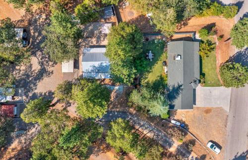 Acorn House - Charming house in green heaven with pool table with lovely backyard - Foto 36