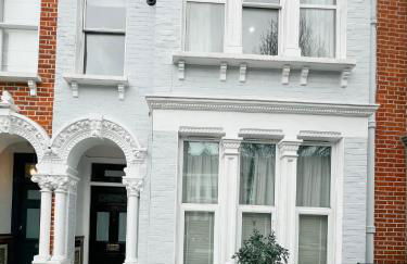 Clapham North Flat - 10 minutes tube to West End - Foto 1