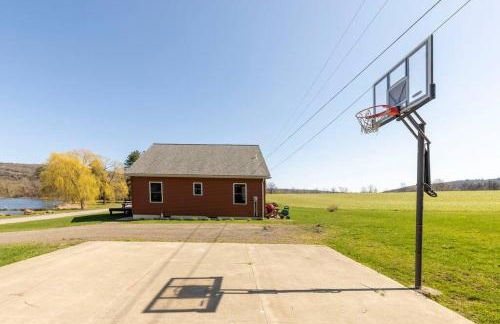 Silver Lake Cabin w/ Own Lake! (near Cooperstown) - Foto 80