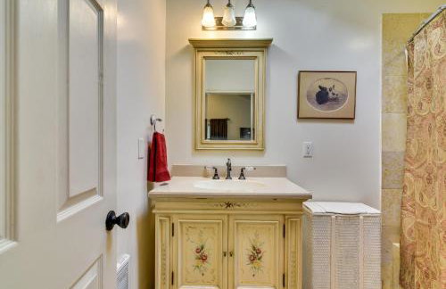 Cozy Portland Studio with Electric Fireplace - Foto 14