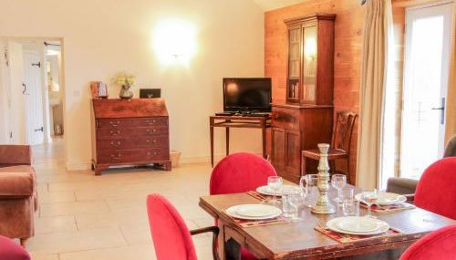 Treehouse Barn at Pitchford Estate - Foto 4