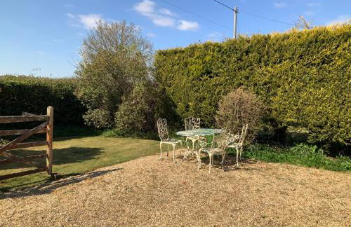Country cottage overlooking fields with garden room - Foto 54