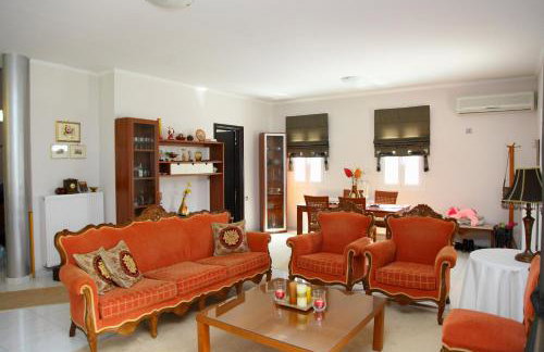 Red Villa - Photo 58