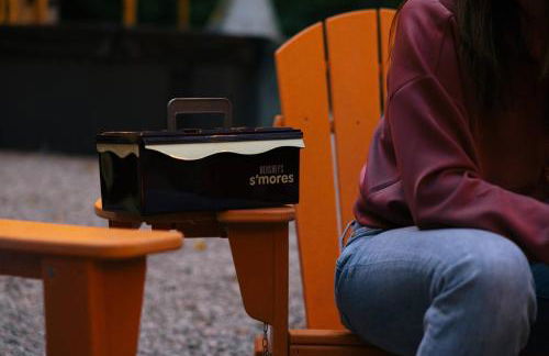 Family Retreat Sauna Hot Tub Games Peloton - Photo 65